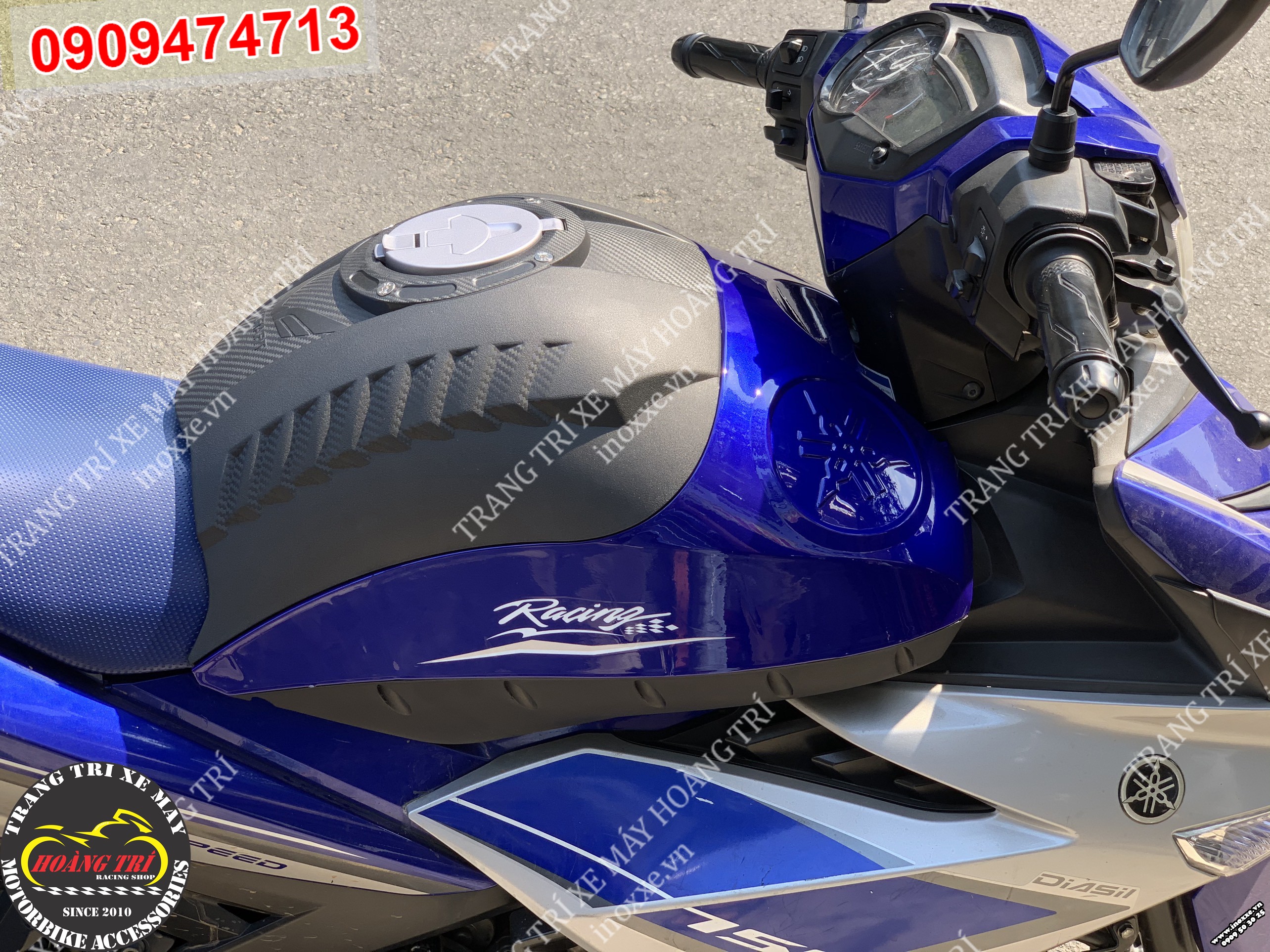 Cận cảnh thùng xăng kiểu Moto cho Exciter 150 màu xanh dương